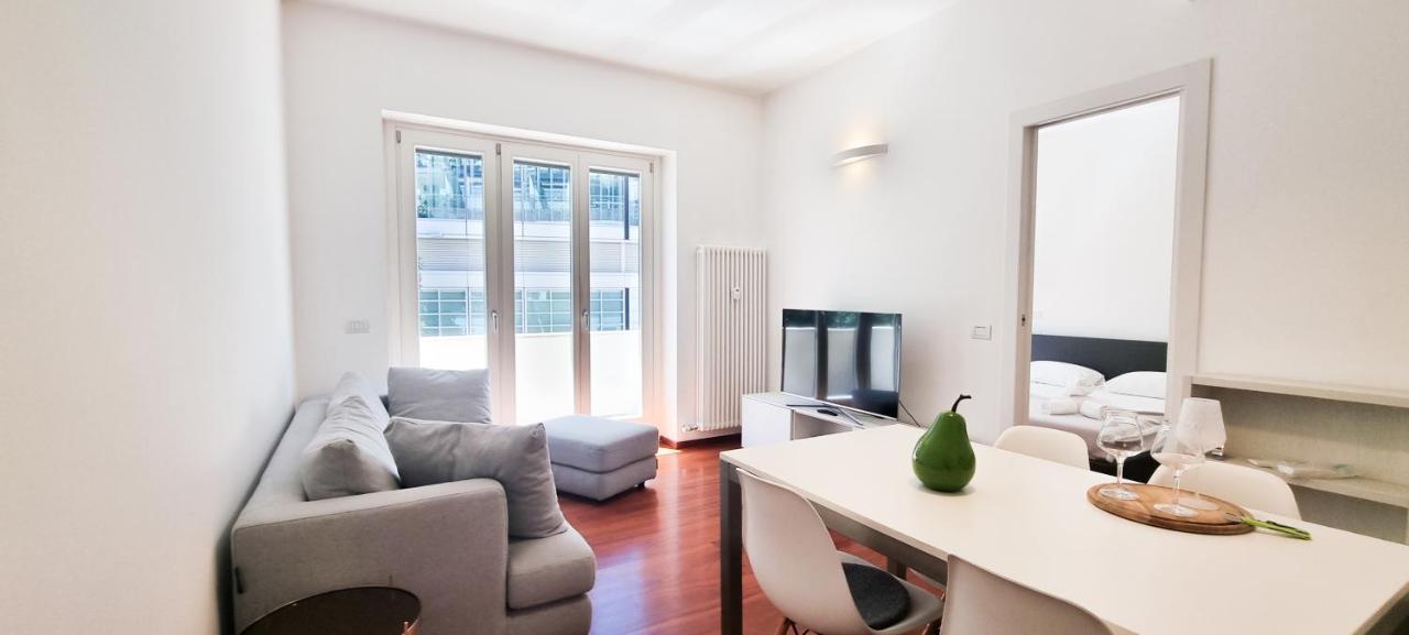 Joivy Superb Flat, 2 Balconies & Skyscrapers View Apartman Milánó Kültér fotó